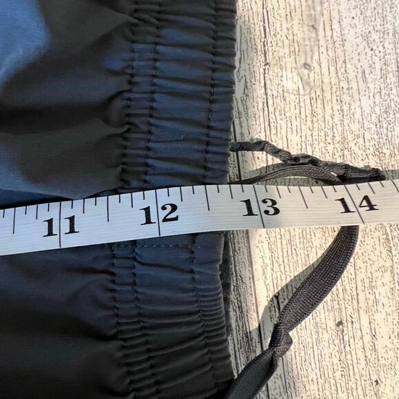 The North Face Men’s Flashdry Running Shorts Athletic Grey measures 32x7” - Picture 10 of 12